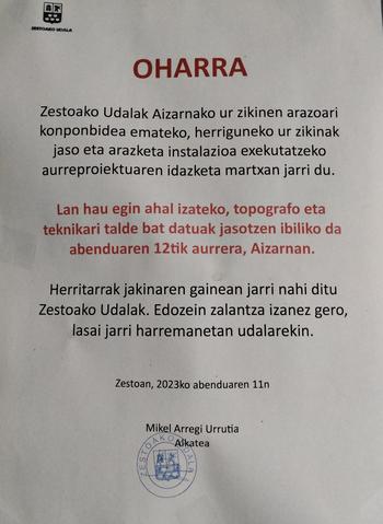   Udaletxeak Aizarnan jarri duen oharra. 