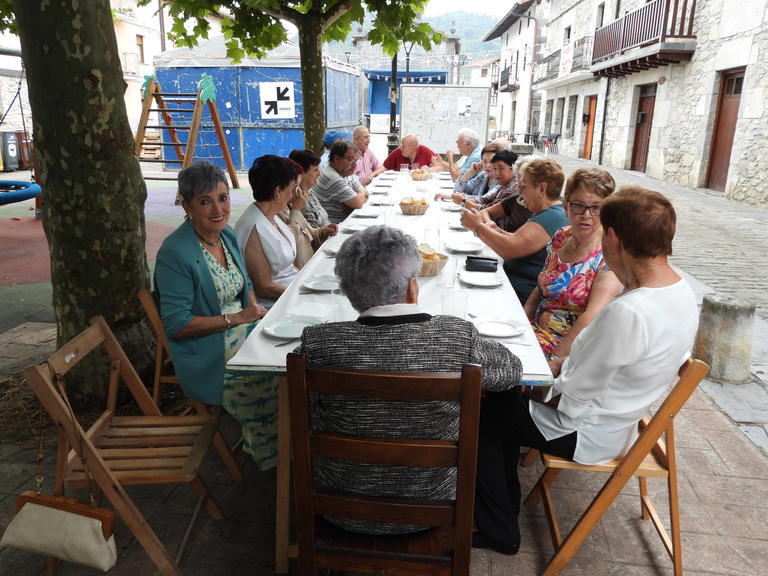 Jubilatuen hamaiketakoa plazan