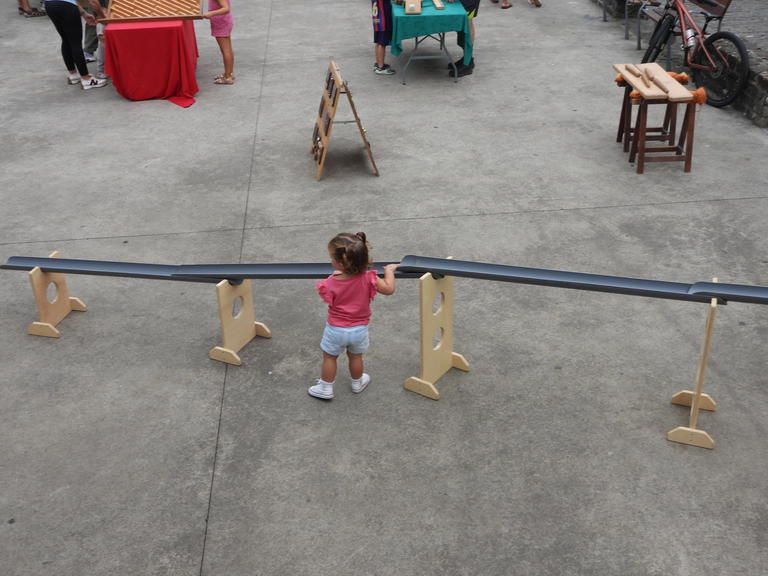 Jolasean ( 3 )