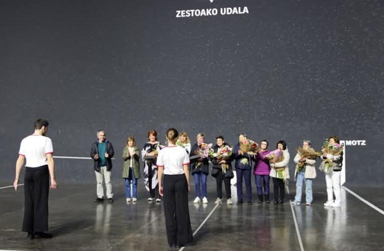 Gipuzkoako Euskal Pilota Federazioak 100 urte betetzen dituen honetan, Emakume Pilotarien Jardunaldia ospatu da Zestoan eta Azpeitian. Jardunaldi hauetan,  Gloria Agirre Txikita Aizarna eta beste hainbat emakume pilotari omendu zituzten, euren ibilbide eta kirolari egindako ekarpenengatik.