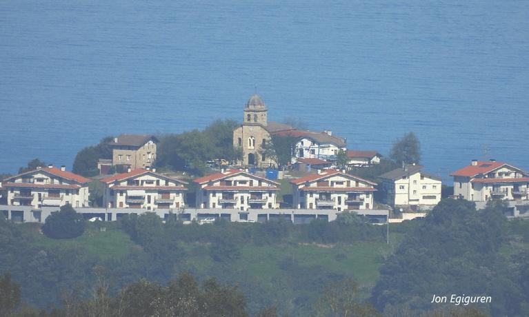 San Migel de Artadi auzoaren  irudi bat, Santa Engrazia ermitatik begiratuta.