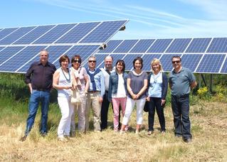 Eguzki plaka hauen funtzionamendua ikusten ibili gara aste bukaera honetan. Ikusi eta gero, ezin  dut ulertu zergatik ez den gehiago bultzatzen energia sortzeko modu garbi hau eta  kutsatzeen dutenak baztertzen joan lehenbailen.